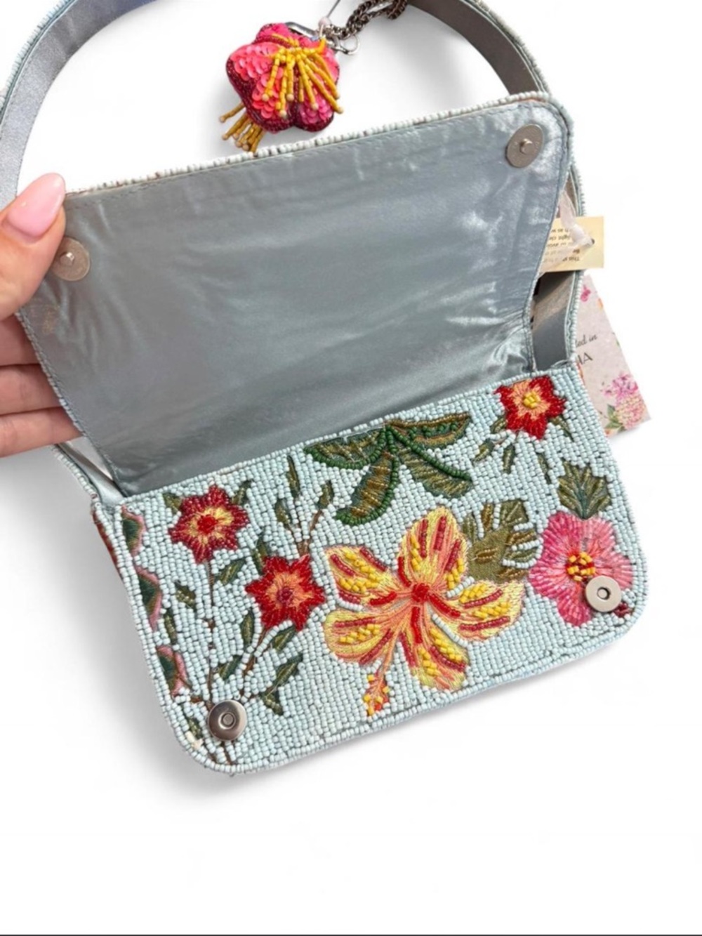 Made in India Tropical Flower Beaded Bag - Picture 6 of 8